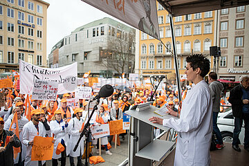 Tausende Ärzte streiken in München