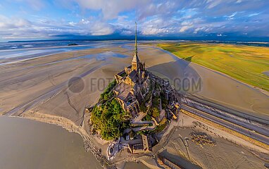 France. Normandy. Manche (50) Mont-Saint-Michel. Aerial view of the bay and the abbey