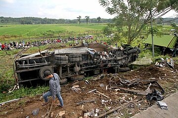 Indonesien-zentrales Java-Moll-Straßen-Multiple-Kollision