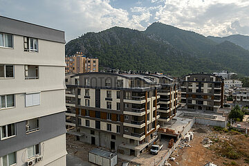 Tuerkei  Antalya - Blick vom Balkon einer bewachte Wohnsiedlung im Stadtteil Konyaalti