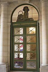 FRANCE. PARIS (75) 1ST DISTRICT. HEADQUARTERS OF THE CONSTITUTIONAL COUNCIL  ENTRANCE SIDE PALAIS ROYAL