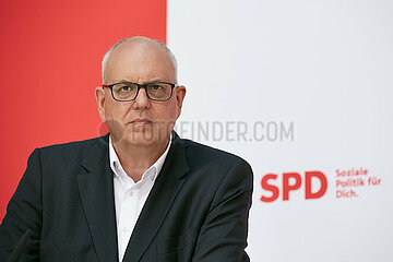 Berlin  Deutschland - Der SPD-Politiker Andreas Bovenschulte bei einer Pressekonferenz im Willy-Brandt-Haus.