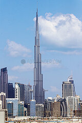 Dubai  Vereinigte Arabische Emirate  Stadtansicht mit dem Burj Khalifa
