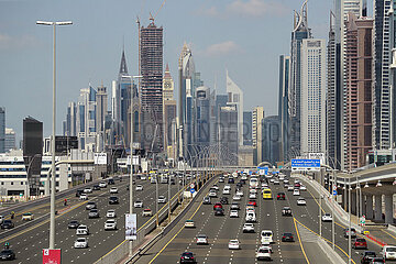 Dubai  Vereinigte Arabische Emirate  Stadtansicht an der Sheikh Zayed Road