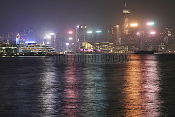 Hong Kong  China  Blick auf Hong Kong Island bei Nacht
