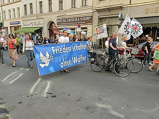 Demo gegen Waffenlieferungen am 13.05.2023