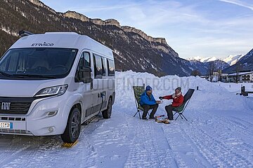 Mit dem Wohnmobil im Winter in den Alpen