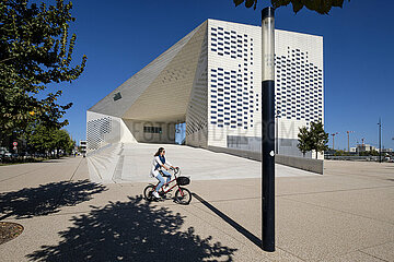 FRANCE. GIRONDE (33). BORDEAUX. PALUDATE QUAY. THE MECA (HOUSE OF CRETIVE ECONOMY AND CULTURE) IS A MULTIFUNCTIONAL CULTURAL SPACE (ARCHITECT: BJARKE INGELS)