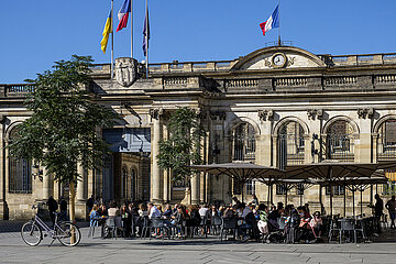 FRANCE. GIRONDE (33). BORDEAUX. THE ROHAN PALACE (NEO-CLASSICAL STYLE) HOUSES THE TOWN HALL OF BORDEAUX