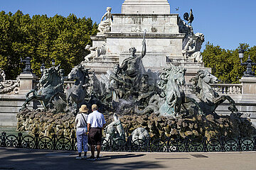 FRANCE. GIRONDE (33). BORDEAUX. THE MONUMENT TO THE GIRONDINS (CLASSIFIED HISTORIC MONUMENT) PLACE DES QUINCONCES  IS COMPOSED OF A COLUMN  FOUNTAINS AND BRONZE SCULPTURES