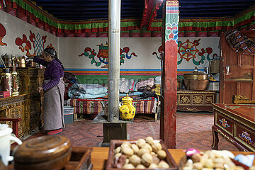 (Intibet) China-Tibet-Ngari-5-Generationen von Wohnheimen (CN)
