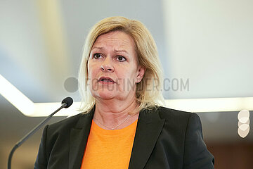 Berlin  Deutschland - Bundesinnenministerin Nancy Faeser (SPD) bei einem Pressestatement im Ministerium.