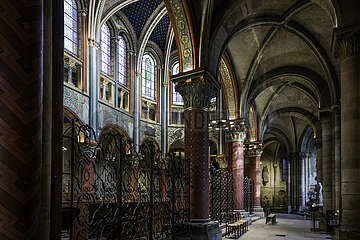 FRANCE. PARIS (6TH DISTRICT). SAINT-GERMAIN-DES-PRES CHURCH. AFTER TWO YEARS OF WORK  THE RESTORED PAINTINGS AND FRESCOES IN THE NAVE. THE CHOIR AMBULATORY