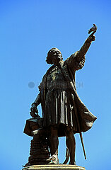 DOMINICAN REPUBLIC  CARRIBBEAN ISLANDS  SANTO DOMINGO  COLONIAL DISTRICT REGISTERED ON THE UNESCO WORLD HERITAGE  CHRISTOPHER COLOMBUS STATUE