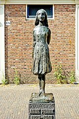Anne Frank Statue