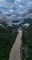 China-yunnan-Gongshan-Nujiang-Fluss-Szenerie (CN)