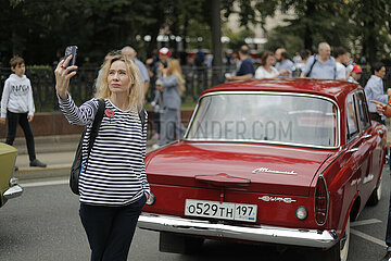 Russland-Moskau-Parade von Retro-Fahrzeugen