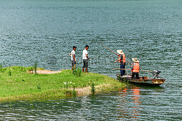 China-Guizhou-Wujiang-Fluss-freiwillige Arbeitsgruppe (CN)