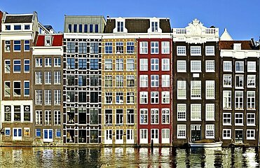 typische traditionelle Wohnhäuser in Amsterdam