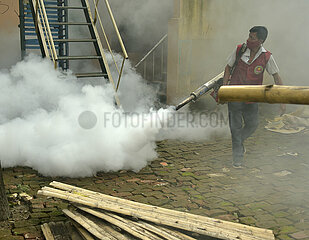 Bangladesch-Dhaka-Dengue-Ausbruch-Anti-Mosquito-Nebel