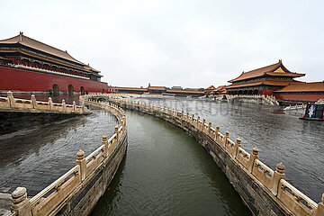 China-Beijing-The Forbidden City-Drainage System-Rainstorms Withing (CN) China-Beijing-The Forbidden City-Drainage-System-Ränenstürme mit (CN)
