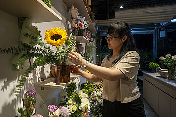 China-Yunnan-Fresh Cut Flower Trading (CN)