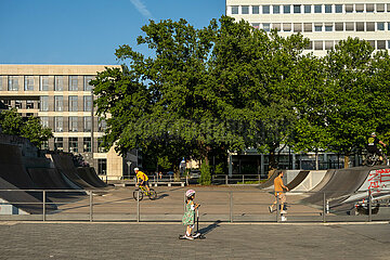 Deutschland  Bielefeld - Kesselbrink-Platz  Stadtteil Mitte  Bike- und Skatepark Kesselbrink
