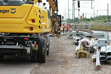 Bauarbeiten an der Bahnstrecke Halle (Saale) - Leipzig bei Kanena