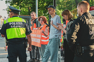 Letzte Generation Blockadeversuch in Regensburg