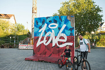 Hope & Love – Graffitis zum Mauern Einreissen