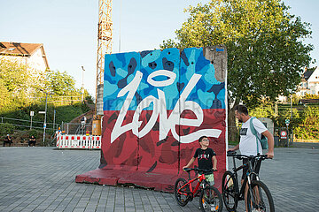 Hope & Love – Graffitis zum Mauern Einreissen