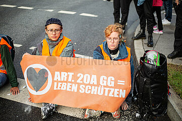 Trotz Allgemeinverfügung: Letzte Generation blockiert in München