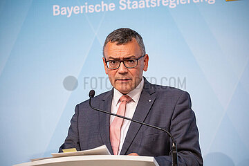 Bayerns Ministerrat und Pressekonferenz mit Hubert Aiwanger