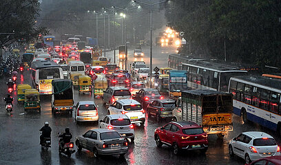 Indien-Bengaluru-Weather-Rain