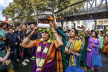 FRANCE. PARIS (75) 18TH DISTRICT. FEAST OF GANESH (2023 EDITION). EVERY YEAR  AT THE END OF SUMMER  THE INDIAN COMMUNITY PAY HOMAGE TO THE FAMOUS INDIAN GOD  WITH A COLORFUL PROCESSION.