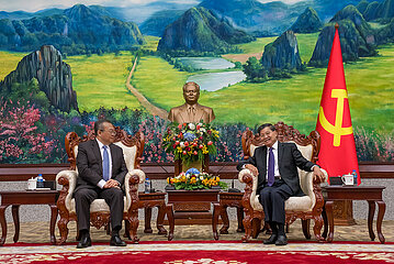 Laos-Vientiane-China-Liu Jianchao-Visit