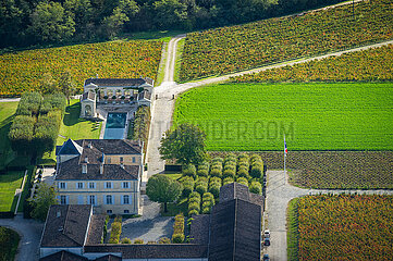 FRANCE. GIRONDE (33) MEDOC REGION. ARSAC. AERIAL VIEW OF CHATEAU DU TERTRE  GRAND CRU MARGAUX CLASSIFIED IN 1855