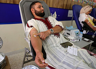 (Fokus) Marokko-Marakes-Blut-Spenden-Erde