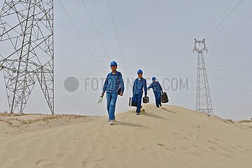 China-Xinjiang-Taklimakan Desert-Power Supply (CN)