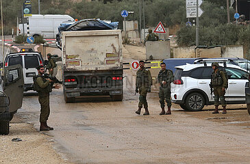 Midost-Nablus-Checkpoint-Shooting-Angriff