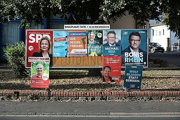 Wahlplakate zur Landtagswahl in Hessen 2023