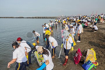 Philippinen-Manila-in Küstenreinigungstag