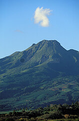 MARTINIQUE ISLAND (FRENCH WEST INDIES) SAINT PIERRE. MOUNT PELEE  WHOSE LAST VOLCANIC ERUPTION (MAY 8  1902) CAUSED THOUSANDS OF DEATHS. THE ?FORESTS AND VOLCANOES OF MONTAGNE PELEE AND THE PITONS DU NORD? HAVE BEEN CLASSIFIED AS UNESCO WORLD HERITAGE SITES