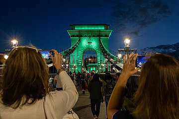 Ungarn-Budapest-Kettenbrückenfestival