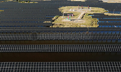 China-Heilongjiang-daqing-Petrochina-Wasser-Oberfläche Photovoltaik-Kraftwerk (CN)