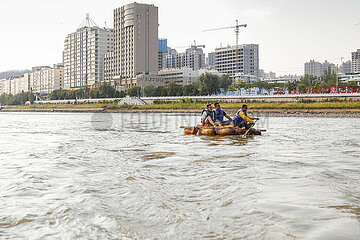 China-Gansu-Lanzhou-Sheepskin Raft-Arbeiter (CN)
