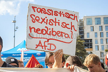 AfD-Kundgebung: Umwelt-schutz statt Klimawahn und Gegenprotest in München
