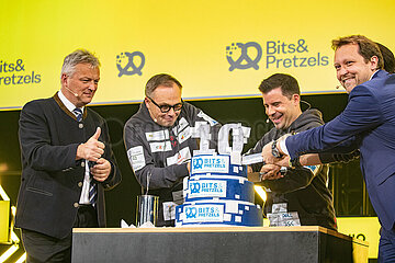 Eröffnung der Start-Up Messe Bits & Pretzels in München