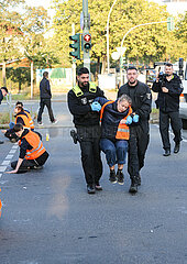 Polizei schränkt Pressearbeit bei Blockade der Letzten Generation in Berlin massiv ein