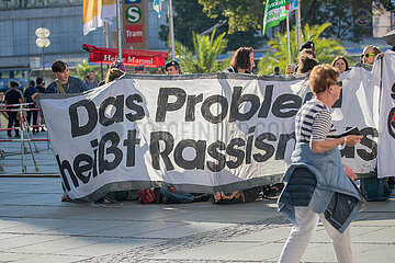 Wahlkampf der AfD und Gegenprotest in München